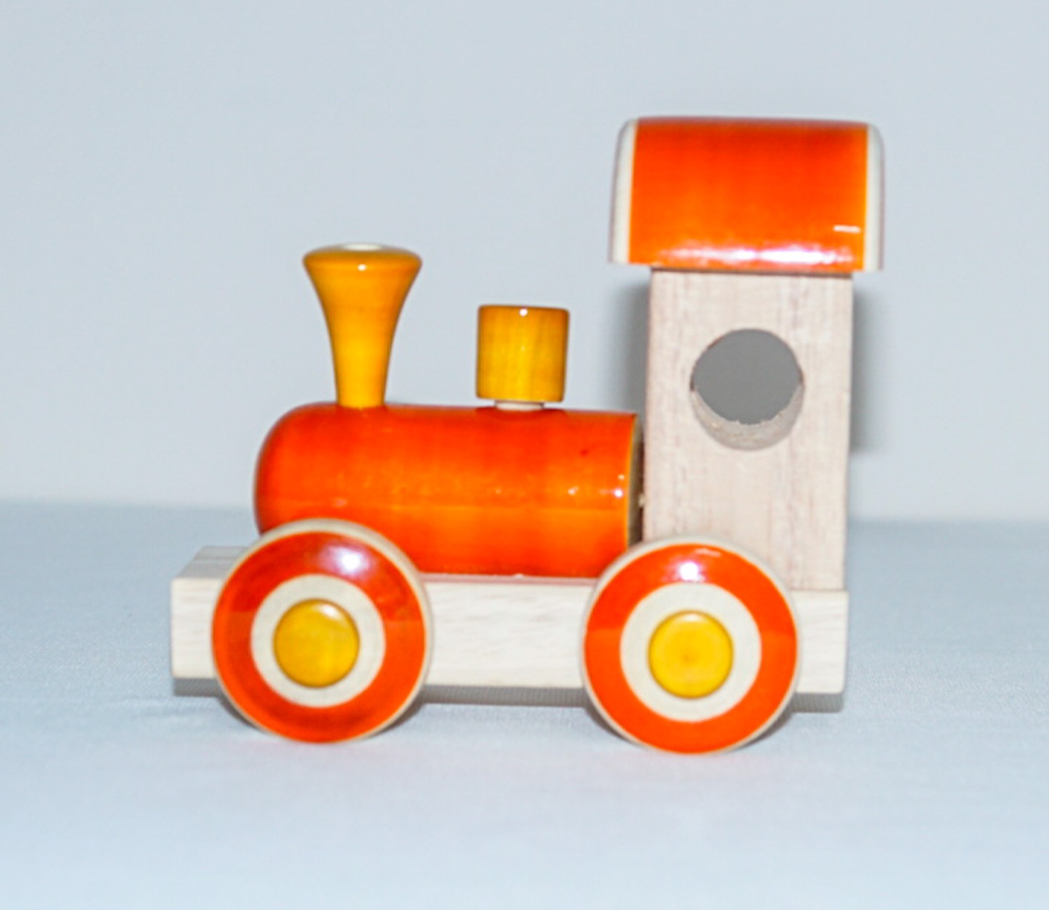Wooden - Cute Train Engine(L=12CM,W=13CM,B=8CM)