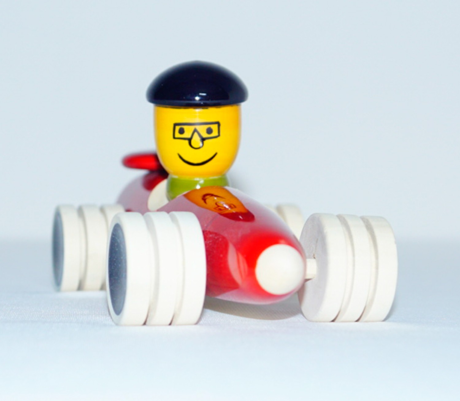 Wooden - Cute Car (1 Piece)(L=9CM,W=17CM)