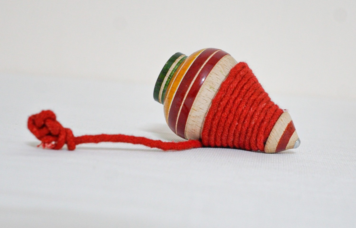 Channapatna Wood Spinning Top for Kids (BUGURI)(L=8CM,W=4CM)