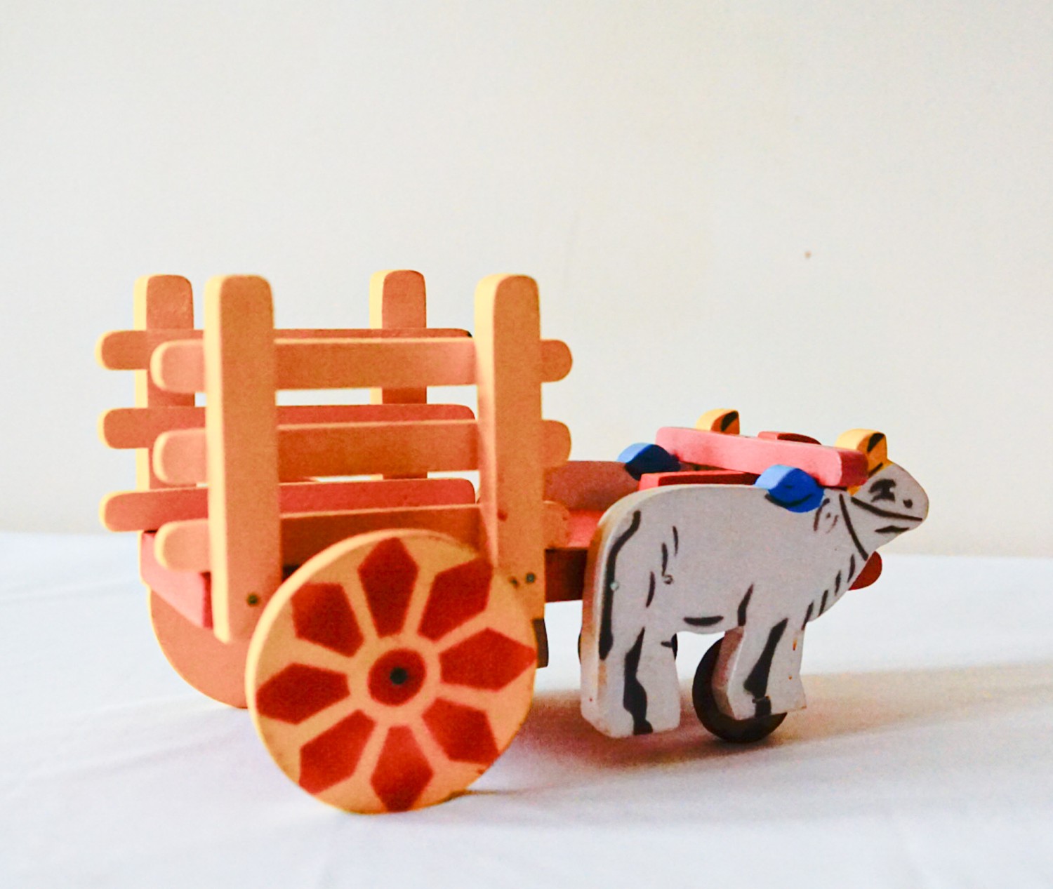 Colorful Wooden Bullock Cart (L=19,w=32cm)